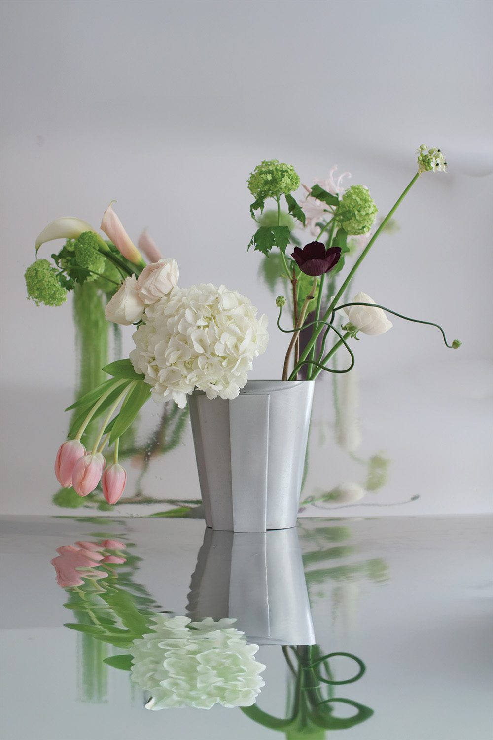 BUKET vase with flowers